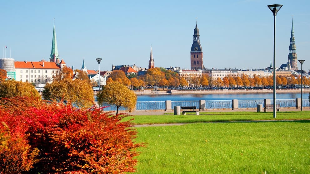 Hitta billiga flygbiljetter till Lettland