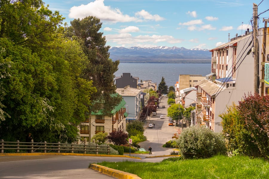 Cheap flights from El Calafate, Argentina to Bariloche, Argentina