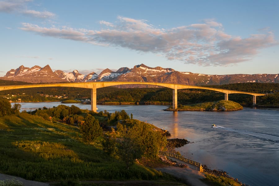 Cheap flights from Brussels, Belgium to Bodø, Norway