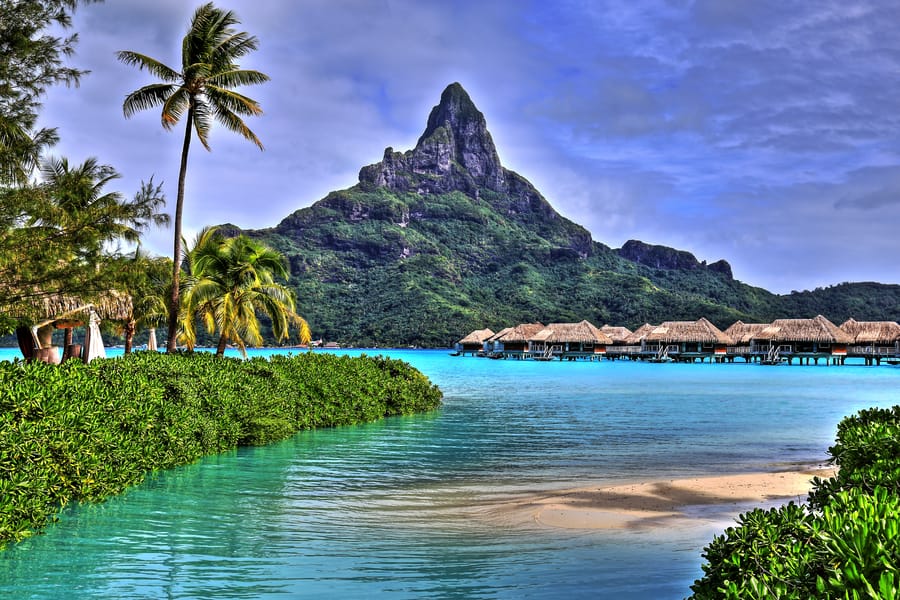 Cheap flights from Tahiti, French Polynesia to Bora Bora, French Polynesia