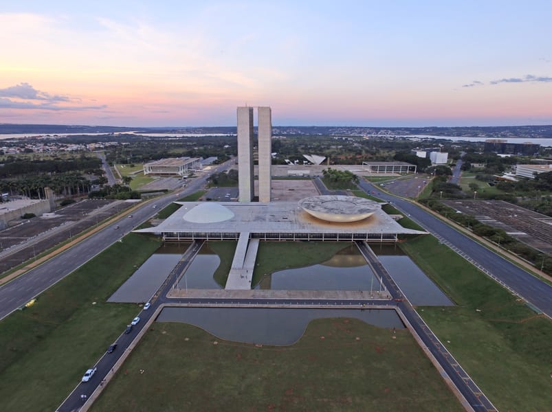 Cheap flights from Foz do Iguaçu, Brazil to Brasília, Brazil