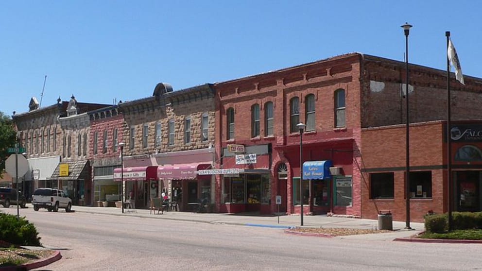 Cheap flights from Madrid, Spain to Chadron, NE