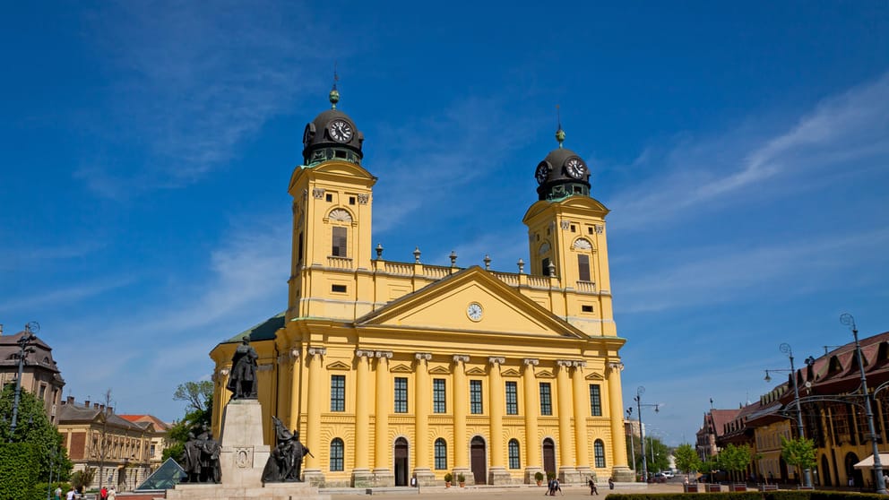 Cheap flights from Doncaster, United Kingdom to Debrecen, Hungary