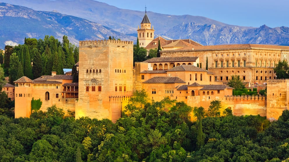 Cheap flights from Muscat, Oman to Granada, Spain