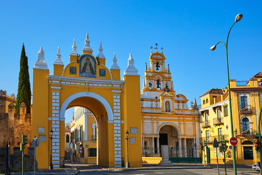 Cheap flights from Bogotá, Colombia to La Macarena, Colombia