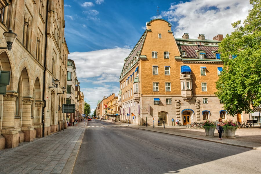 Cheap flights from Rajahmundry, India to Linköping, Sweden