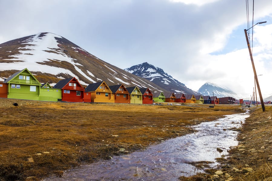 Cheap flights from Kyiv, Ukraine to Longyearbyen, Svalbard & Jan Mayen