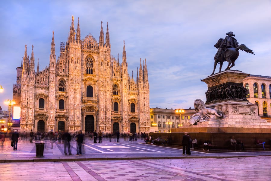 Cheap flights from Reykjavik, Iceland to Milan, Italy
