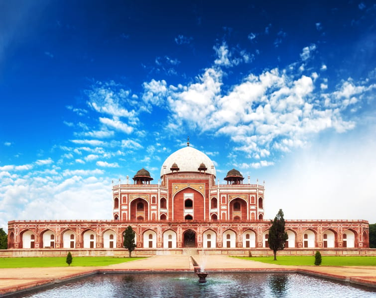 Cheap flights from Johannesburg, South Africa to New Delhi, India