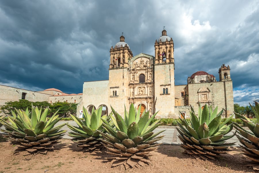 Cheap flights from Des Moines, IA to Oaxaca, Mexico