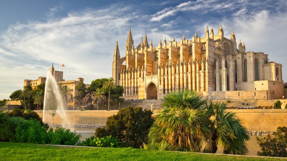Cheap flights from Marseille, France to Palma, Majorca, Spain