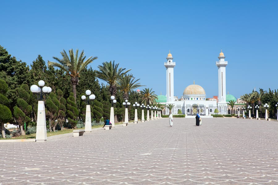 Cheap flights from Abidjan, Côte d’Ivoire to Tunis, Tunisia