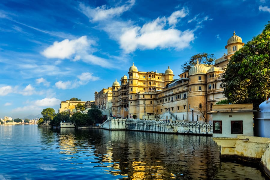 Cheap flights from Dublin, Ireland to Udaipur, India