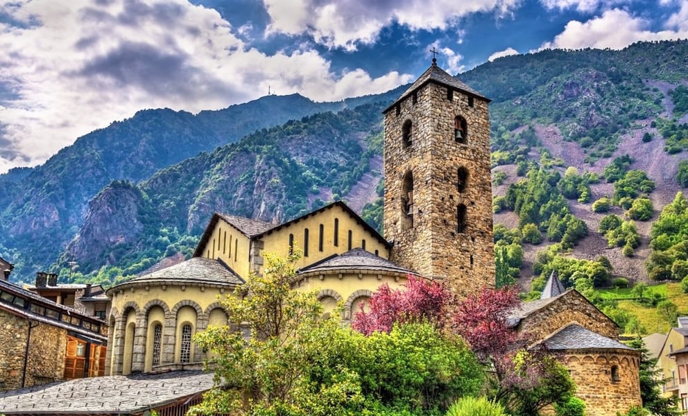 Encuentra vuelos baratos a Andorra