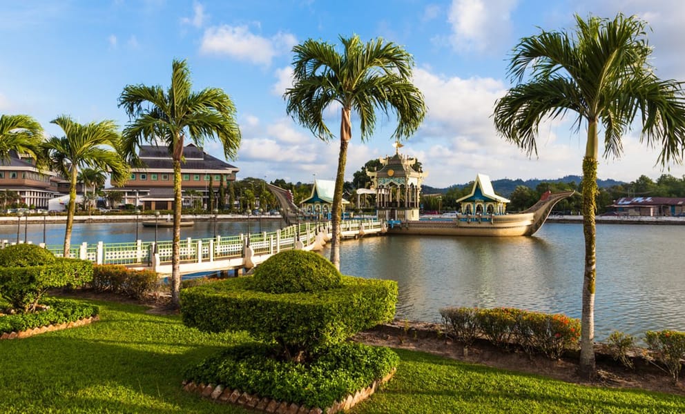 Book flights from Miri to Brunei