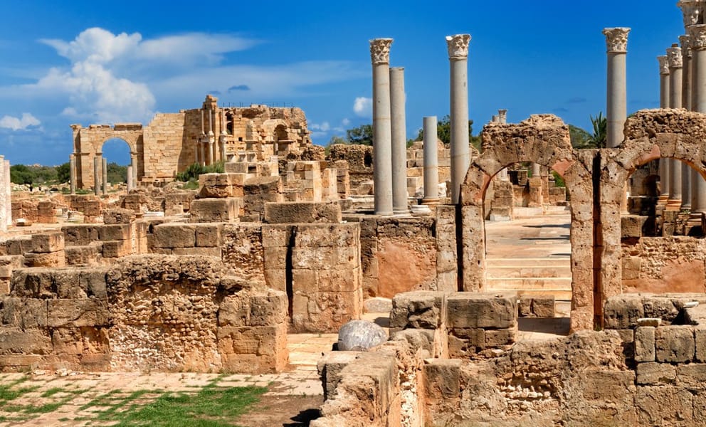 Book flights from Tunis to Libya