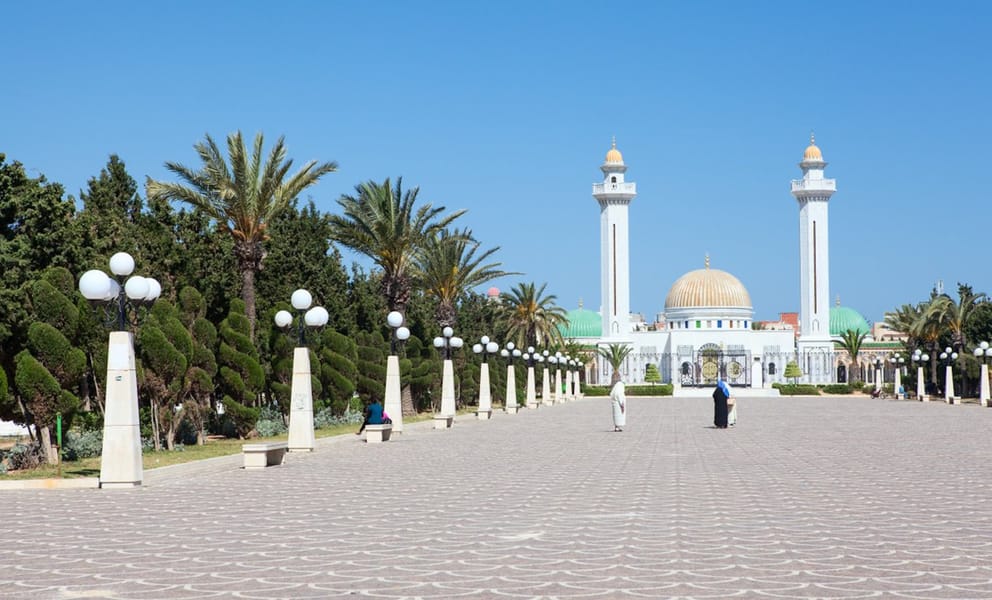 Pesquise voos baratos para a Tunísia