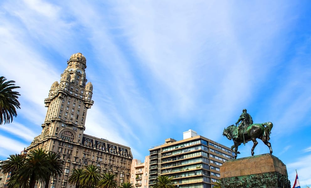 Book flyrejser from Buenos Aires i BA til Uruguay