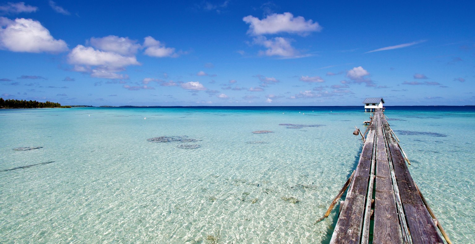 Trova voli economici per Ahe