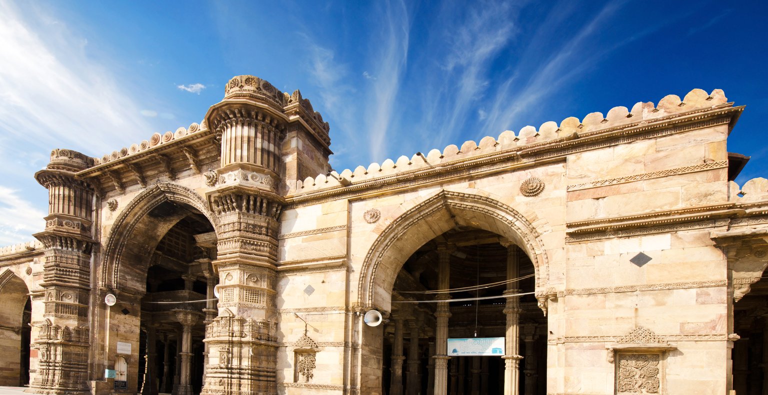 Cheap flights from Mumbai to Ahmedabad from CA$53