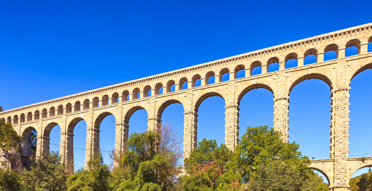 Cheap flights from Novi Sad to Aix-en-Provence from £29