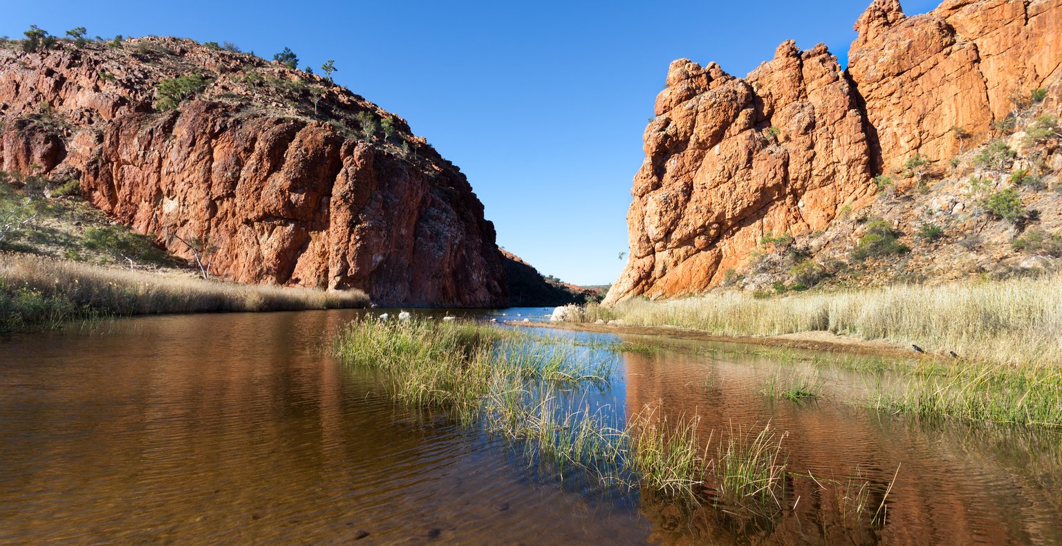 Cheap flights from London to Alice Springs from £639