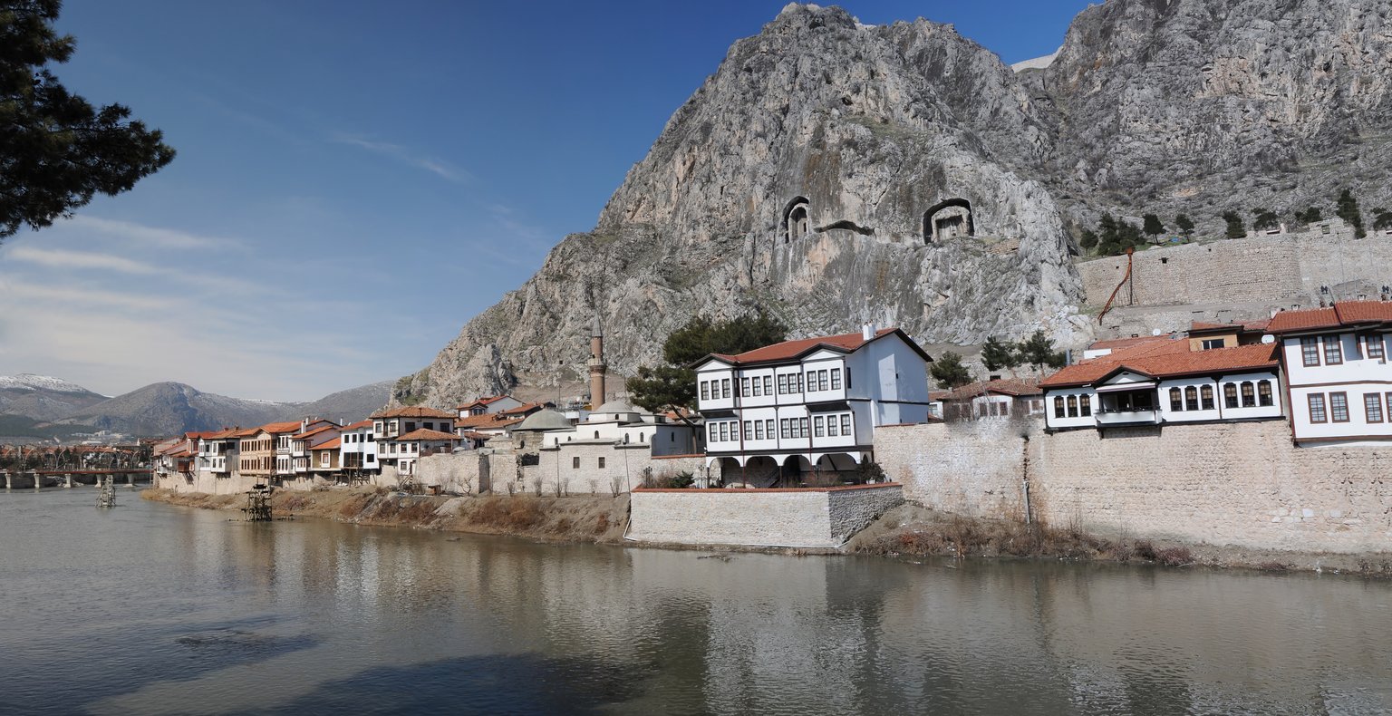 Billige flybilletter from Istanbul to Amasya fra 180 kr