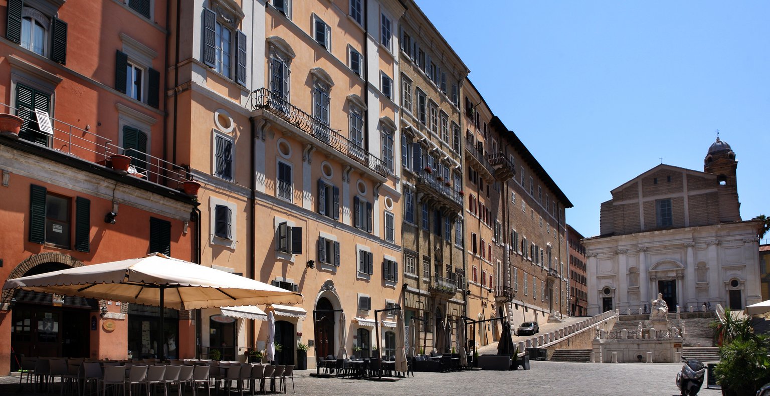 Günstige Flüge von Frankfurt nach Ancona ab 81 €