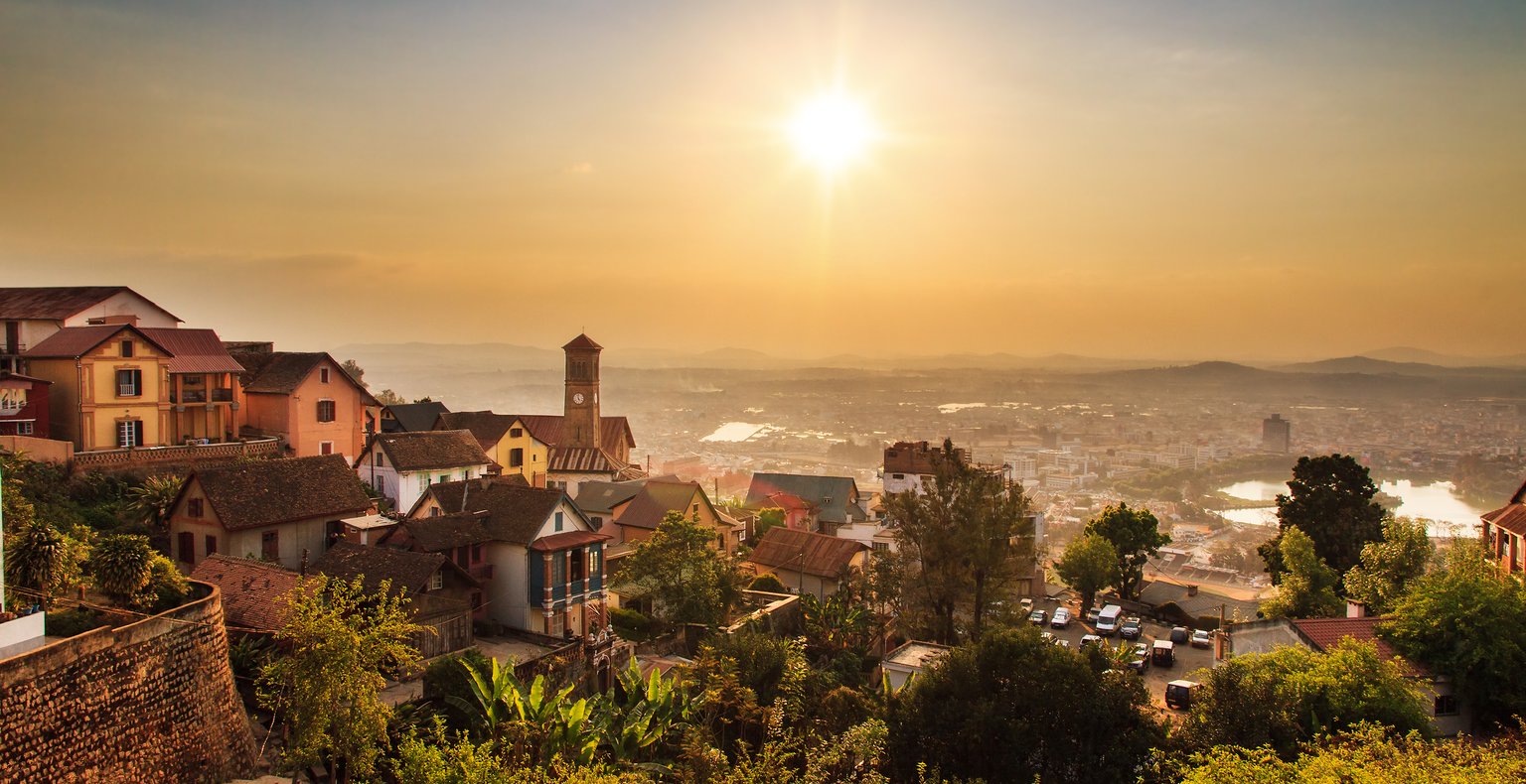 Günstige Flüge von Stuttgart nach Antananarivo ab 431 €