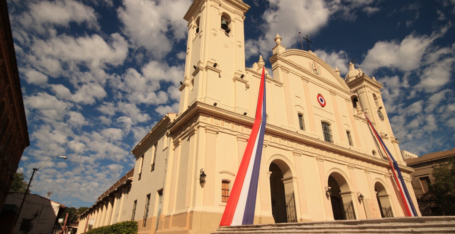 Najít levné lety do Asunciónu
