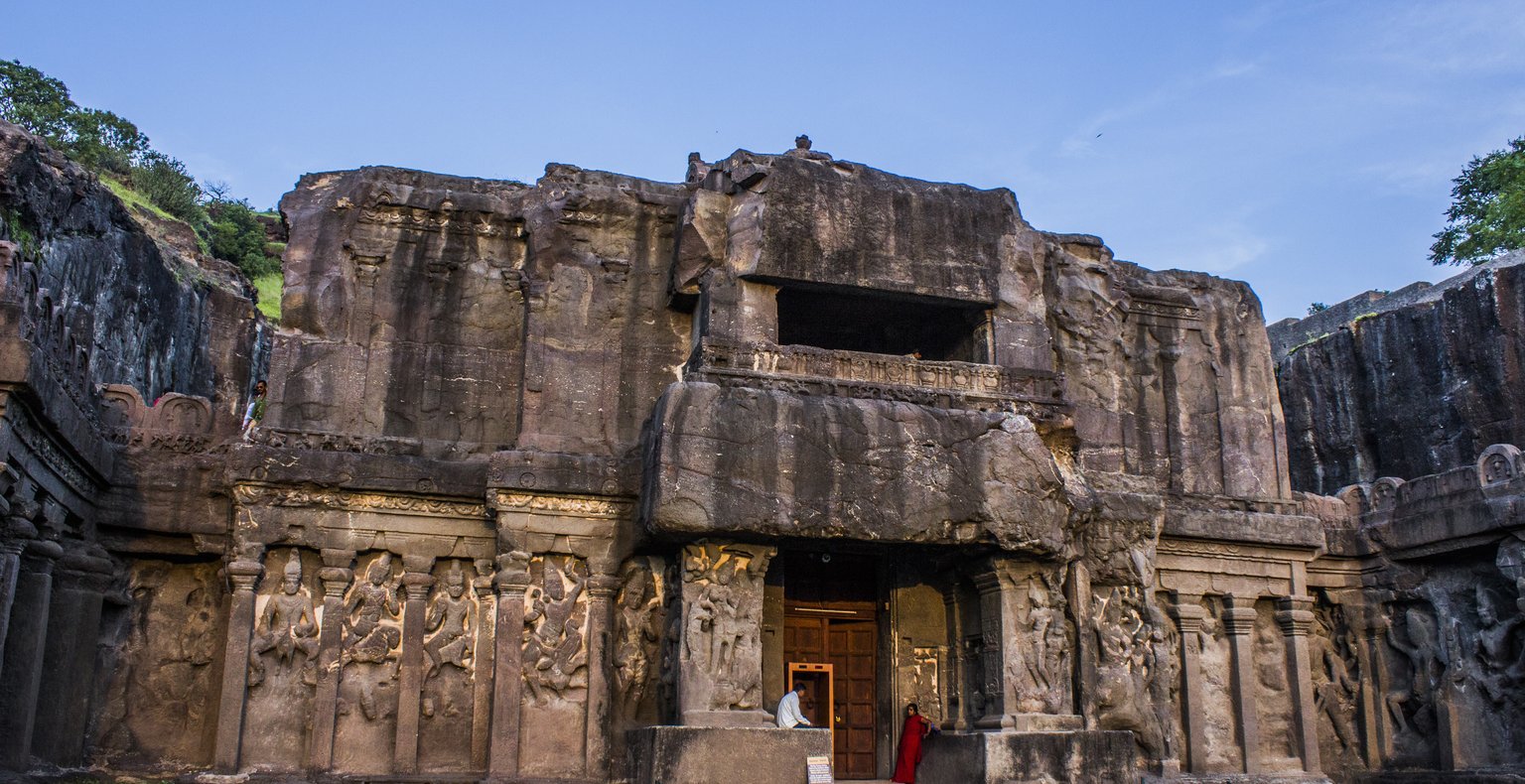 Cheap flights from New Delhi to Aurangabad from £41