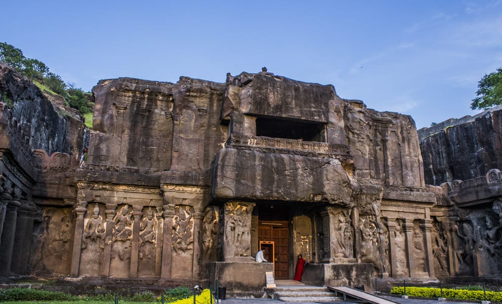 Cheap car rentals in Aurangabad, India