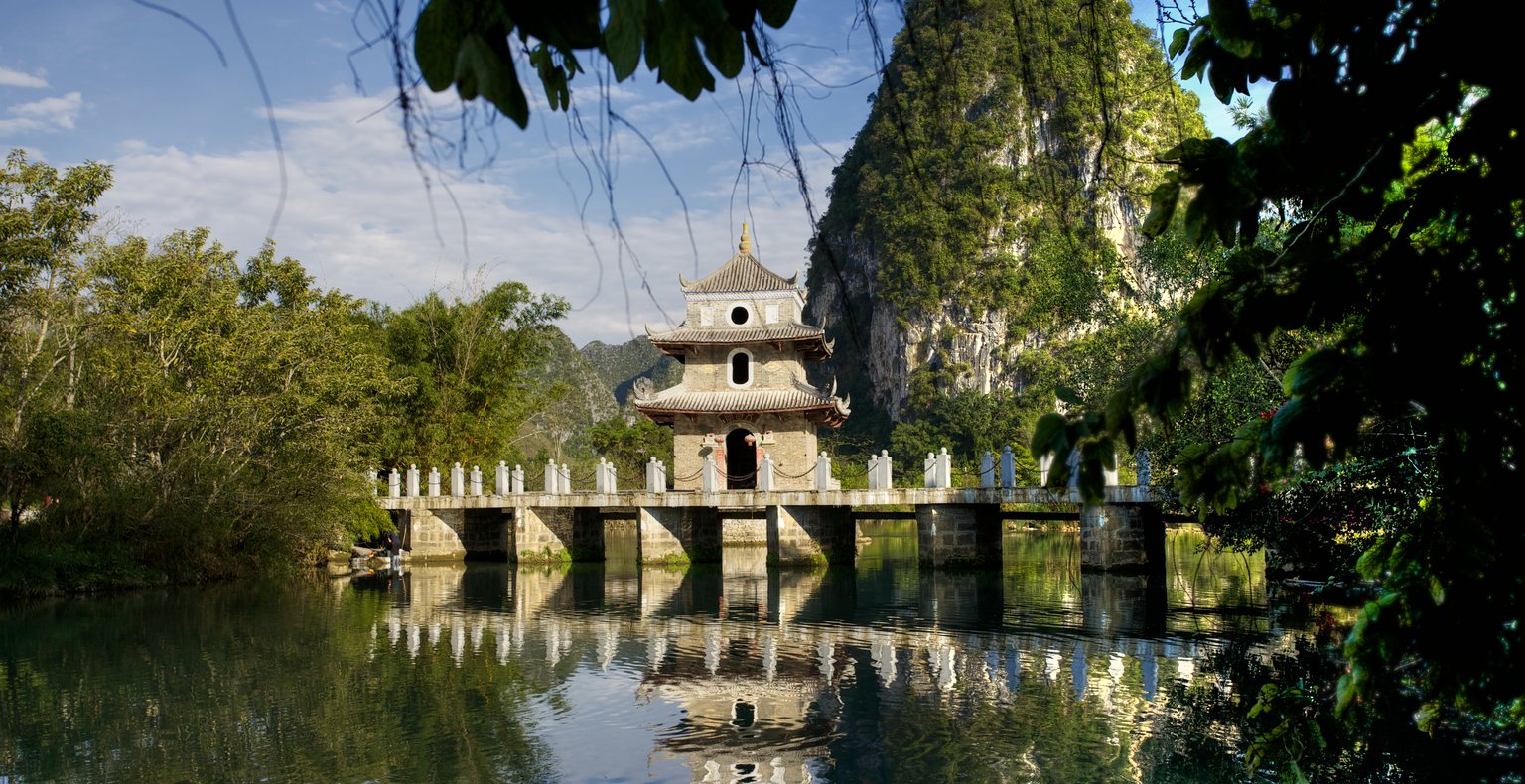 查找 到百色 的低价机票