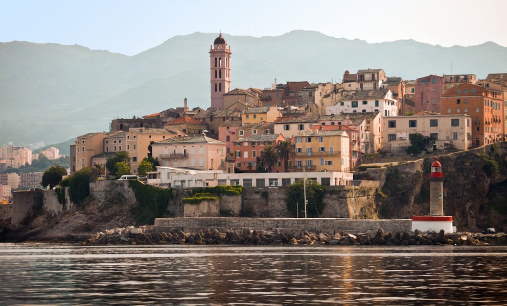 Noleggio auto economico a Bastia, Francia