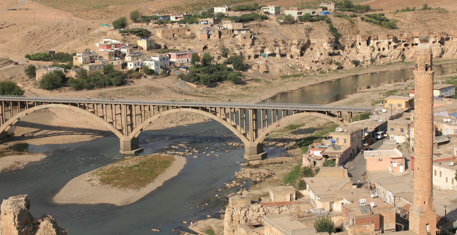 Günstige Flüge von Frankfurt an Batman ab 112 €