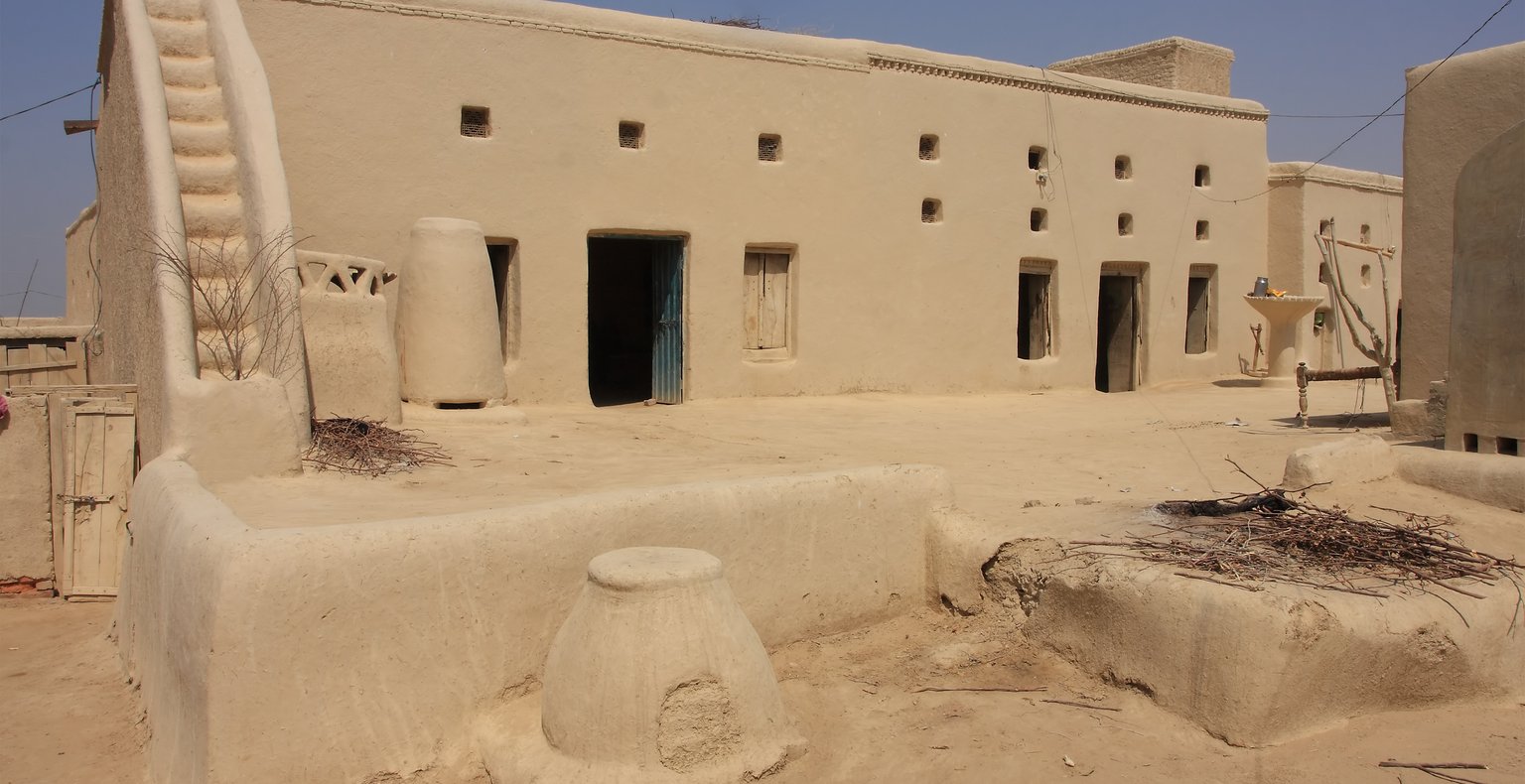 Cheap flights from London to Bhuj from £253