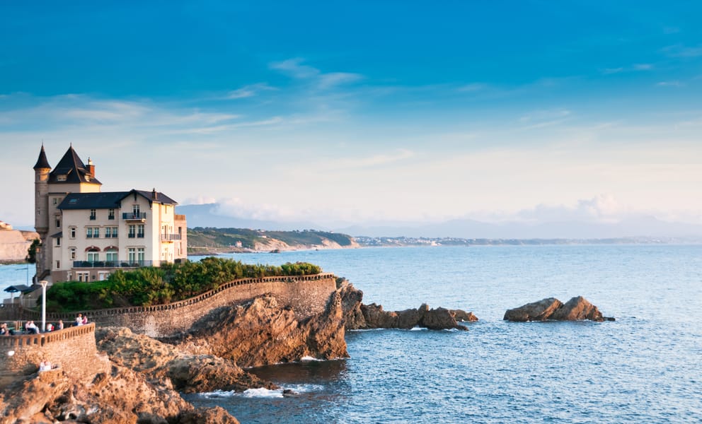 Cheap flights from London, United Kingdom to Biarritz, France