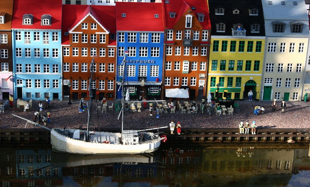 Billige lejebiler i Billund i Danmark