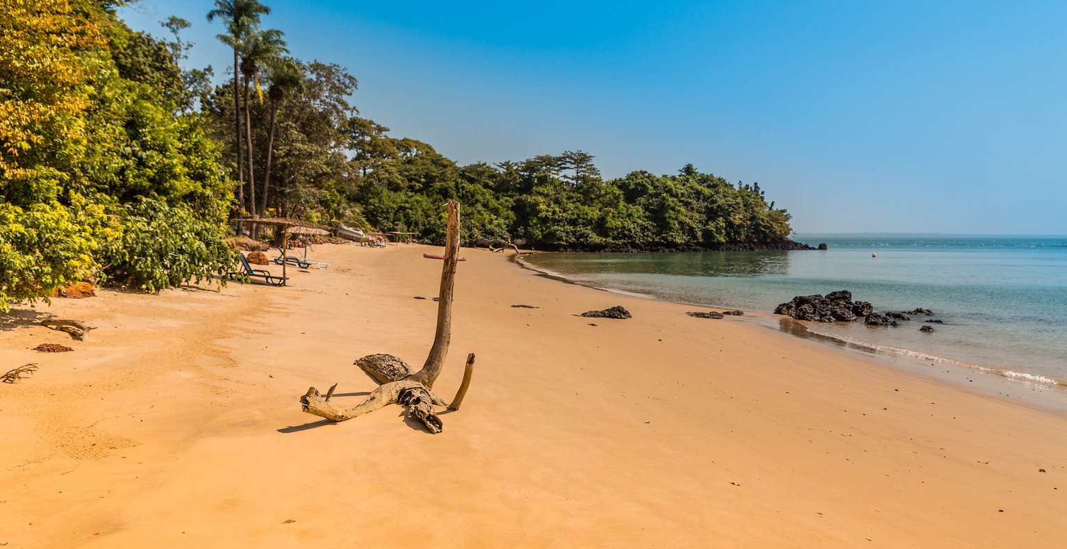 Vuelos baratos de Lisboa a Bisáu a partir de 402 €