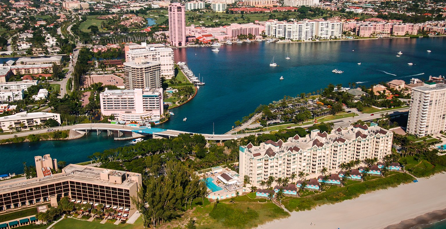 Vuelos baratos de Manzanillo a Bocas del Toro a partir de 429 €