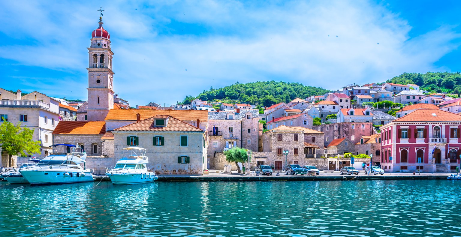 Günstige Flüge von Berlin to Brač ab