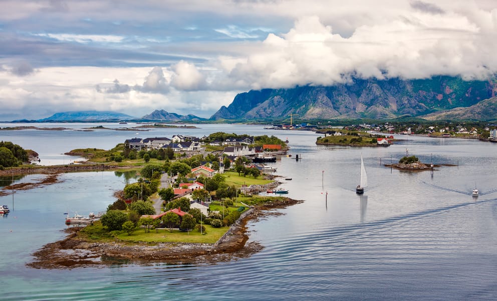 Olcsó autóbérlés Brønnøysundban (Norvégia)