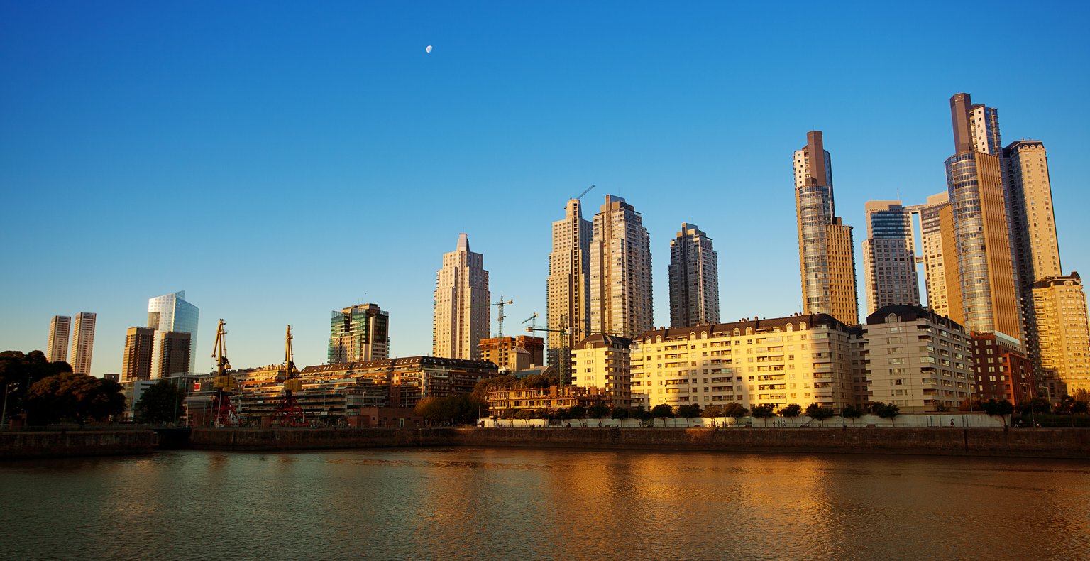 由从门多萨前往到布宜诺斯艾利斯的低价航班仅需 ¥221 起