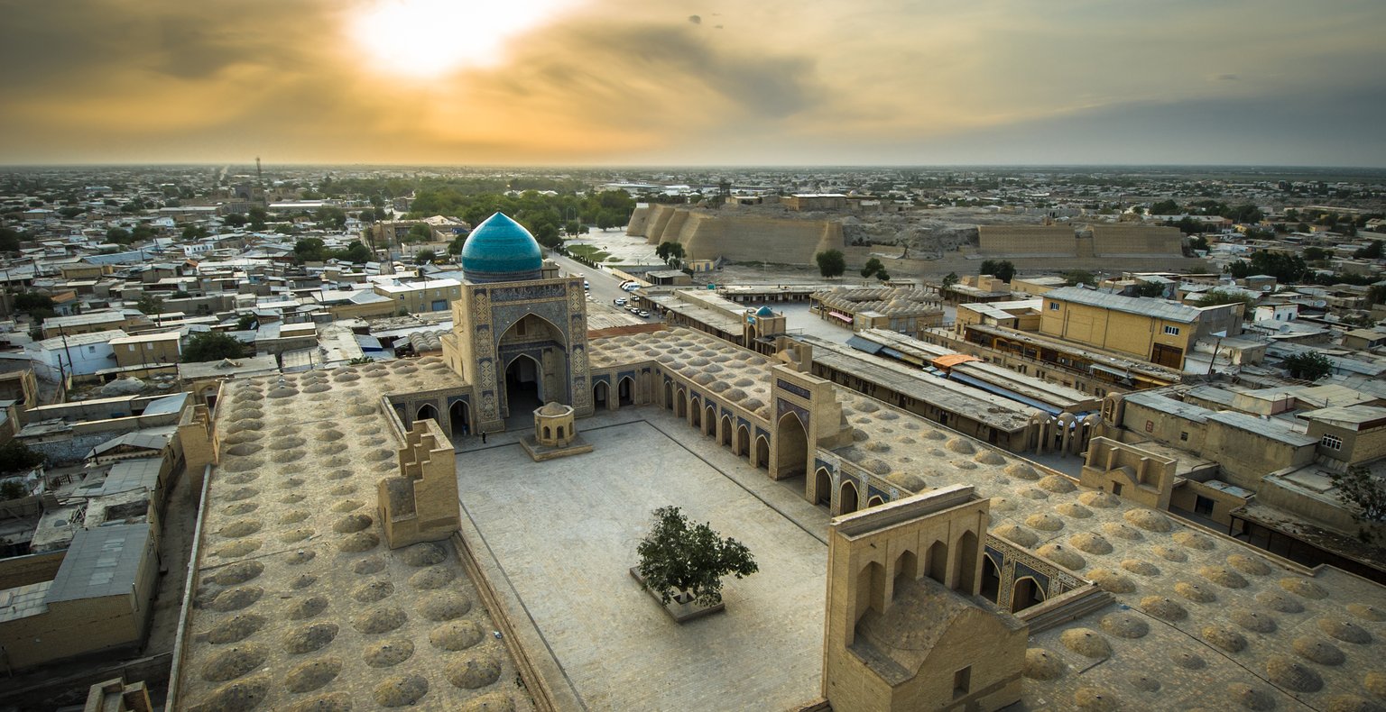 Günstige Flüge von Urgench nach Buchara ab 164 €