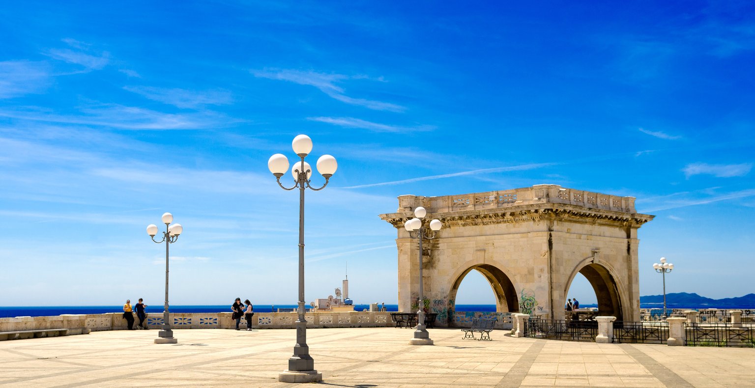 Jeftini letovi od Beča do Kaljarija počev od 7,849 din.