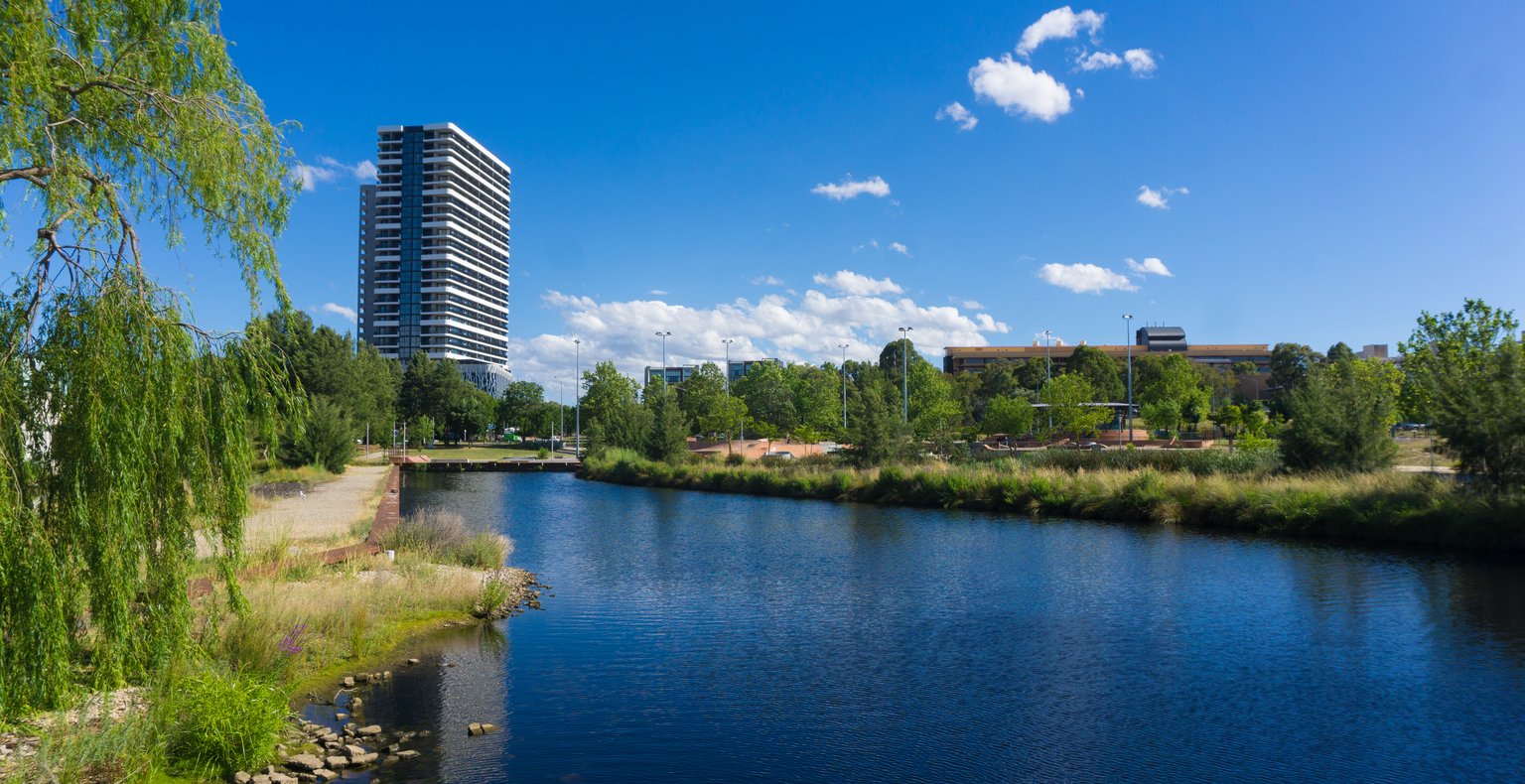 Cheap flights from Cairns to Canberra from £113