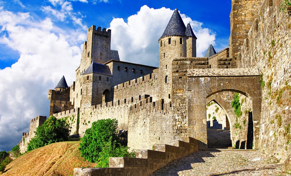 Vols à bas prix depuis Bucarest, Roumanie vers Carcassonne, France