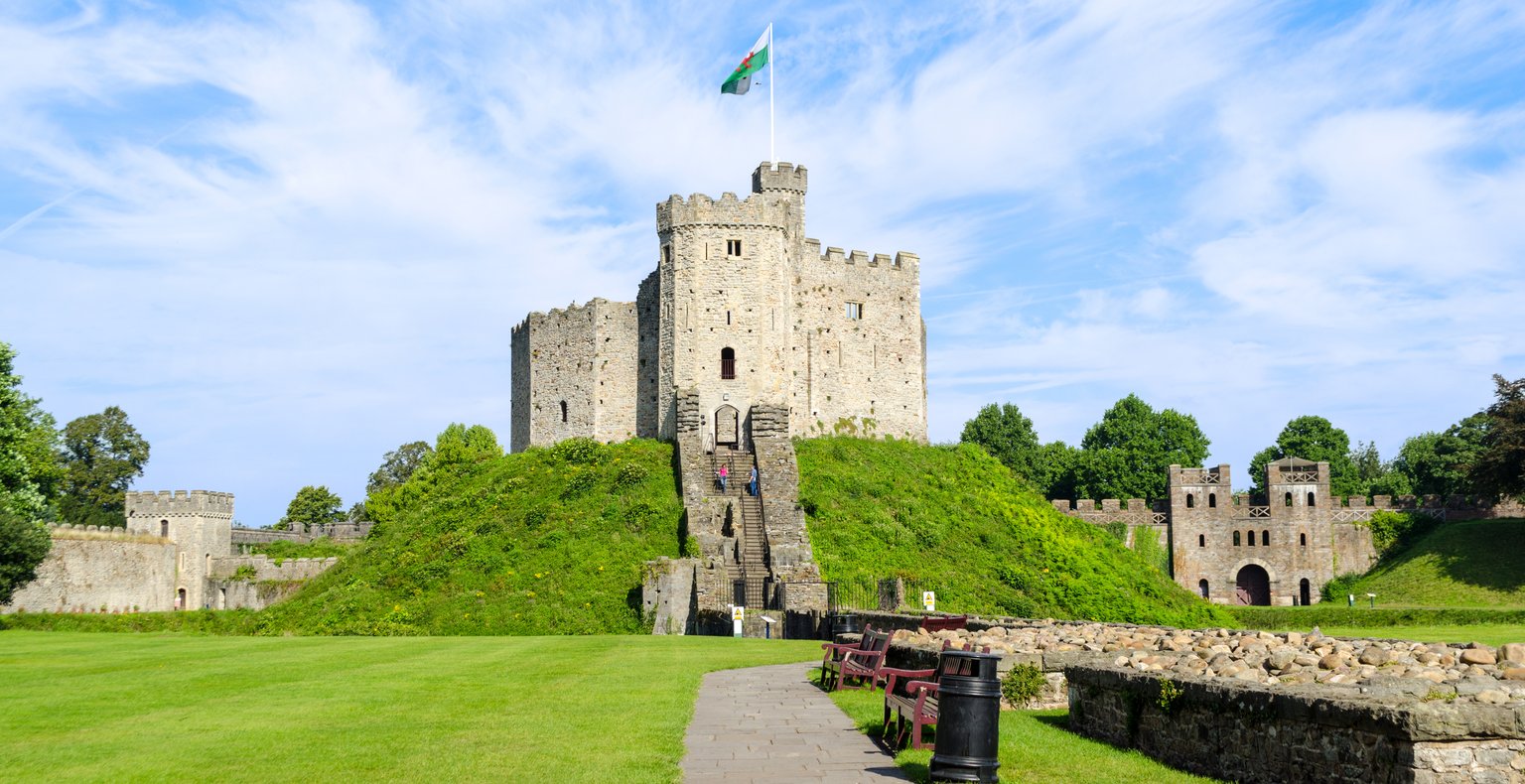 Vuelos baratos de Milán a Cardiff a partir de 75 €