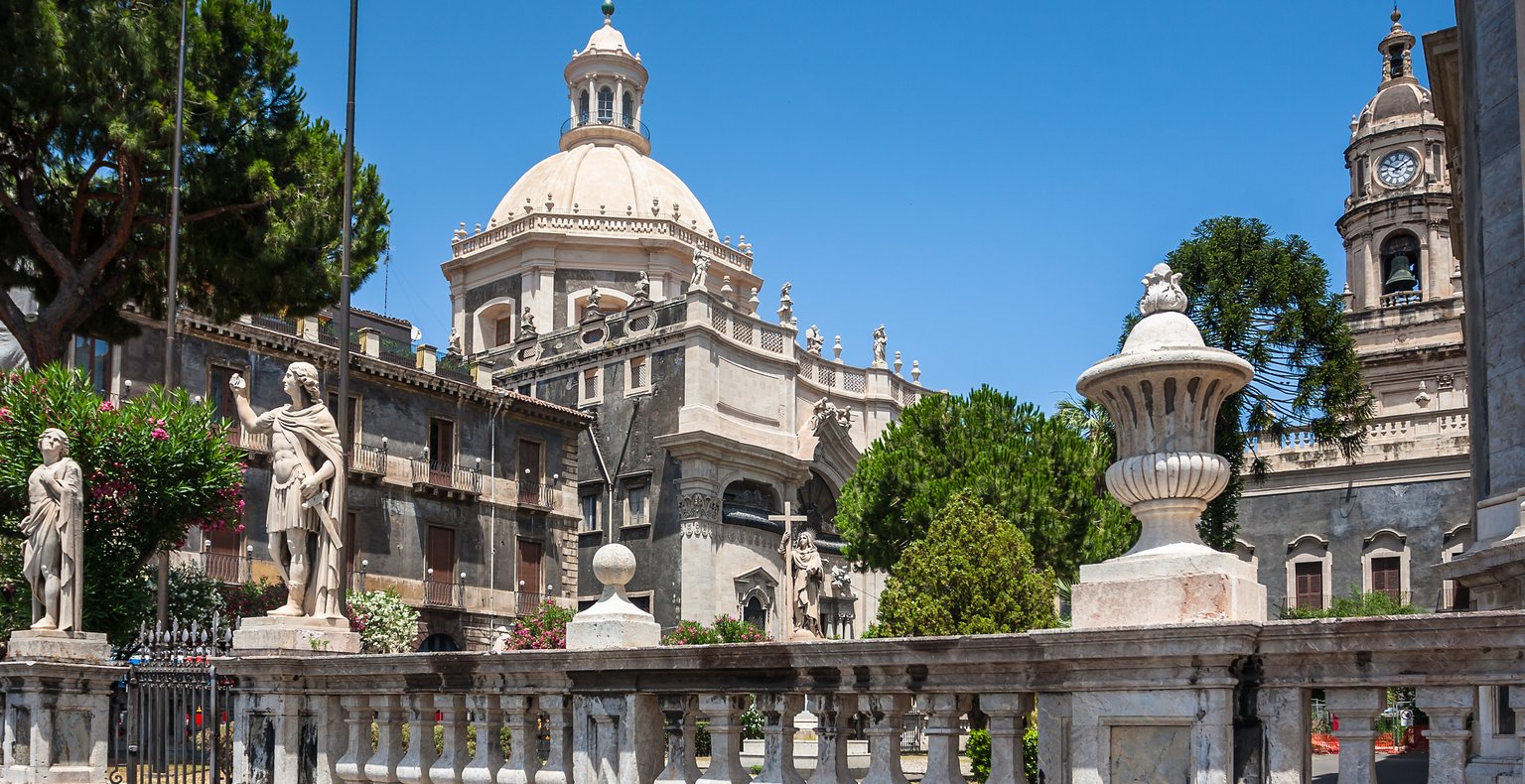 Billige flybilletter from Prague to Catania fra 225 kr