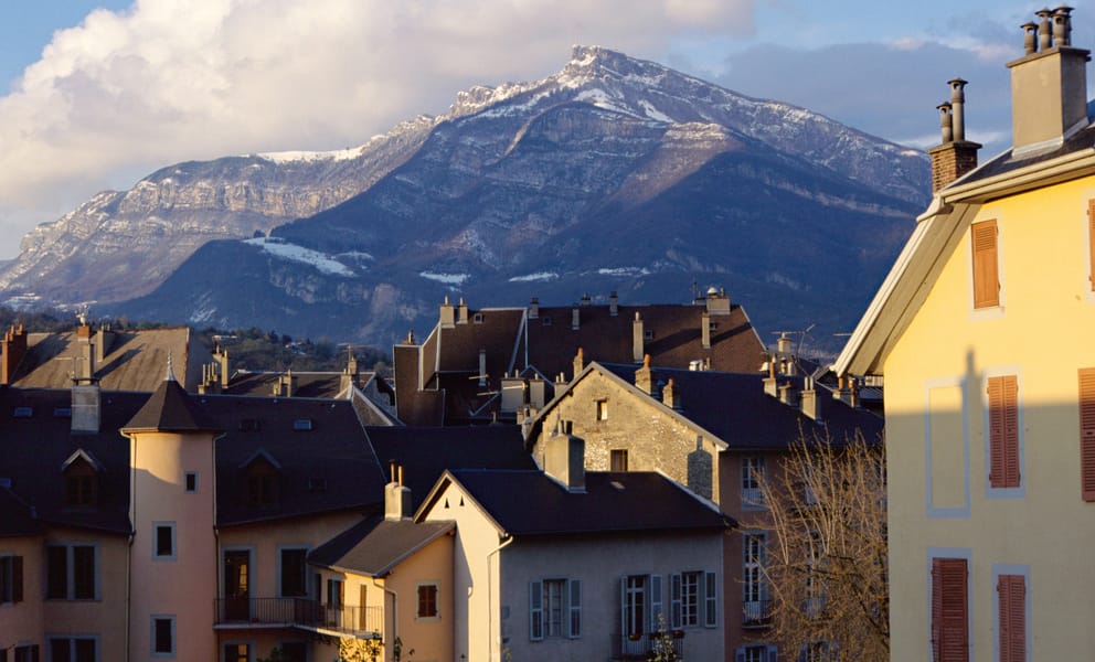 Location de voiture pas chère à Chambéry, France
